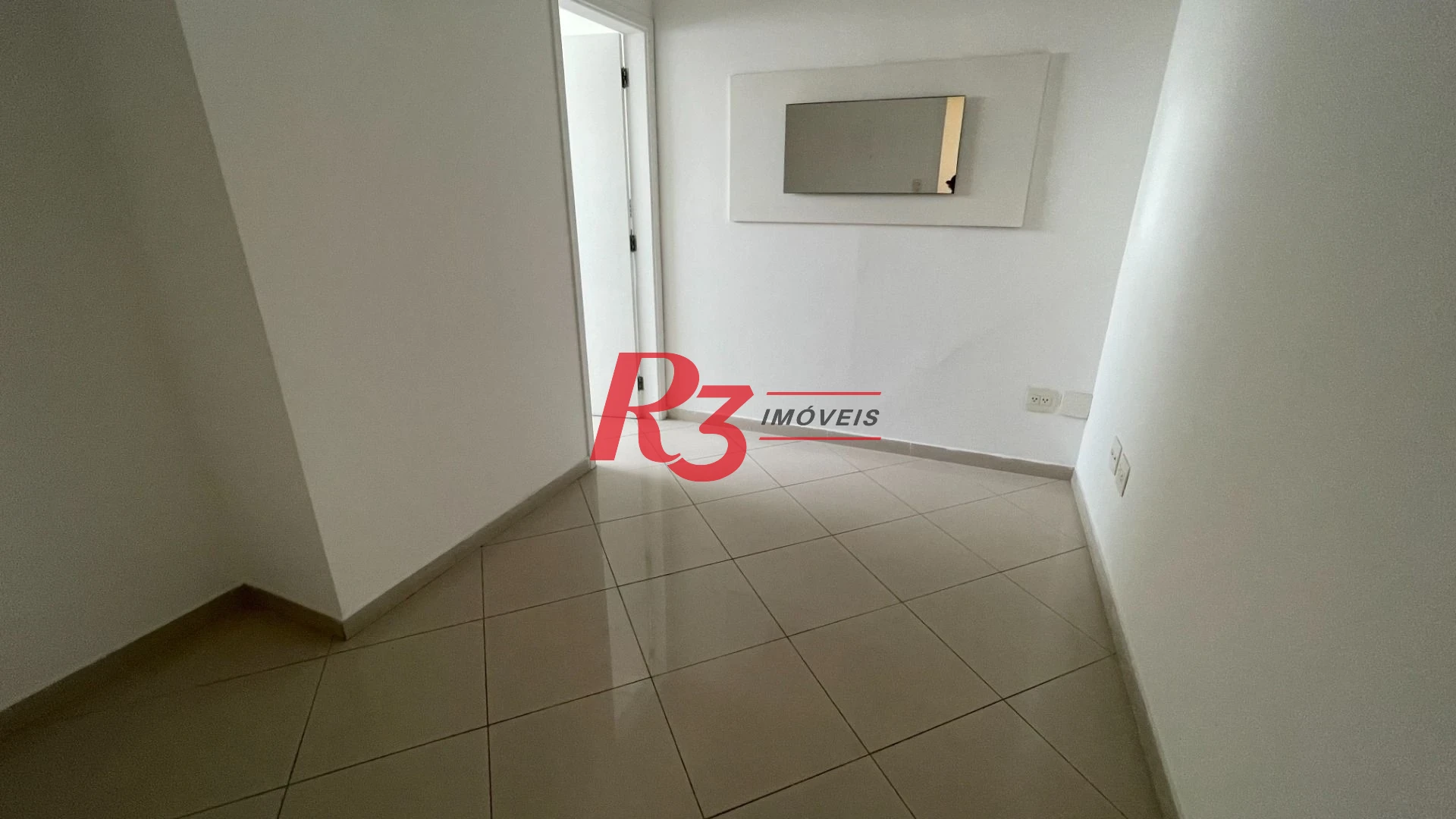 Conjunto para alugar, 118 m² por R$ 2.500,02/mês - Centro - Santos/SP