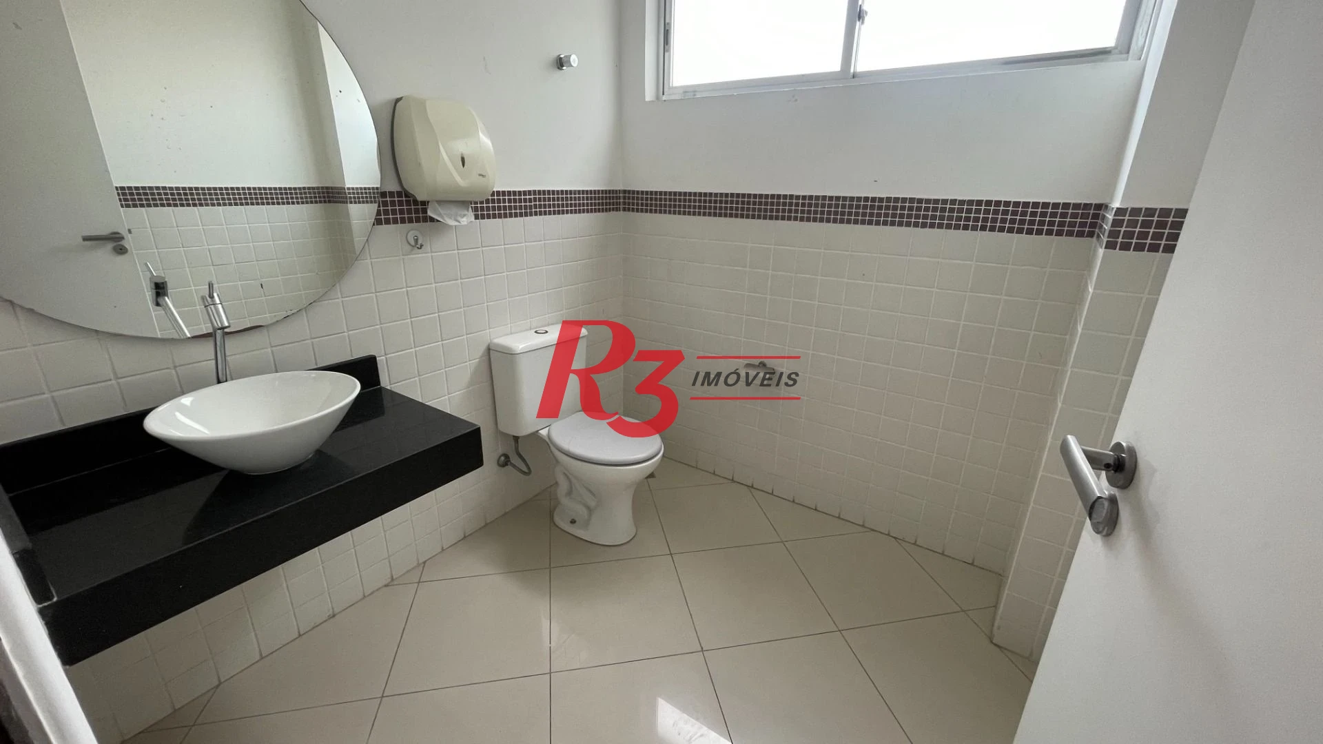 Conjunto para alugar, 118 m² por R$ 2.500,02/mês - Centro - Santos/SP