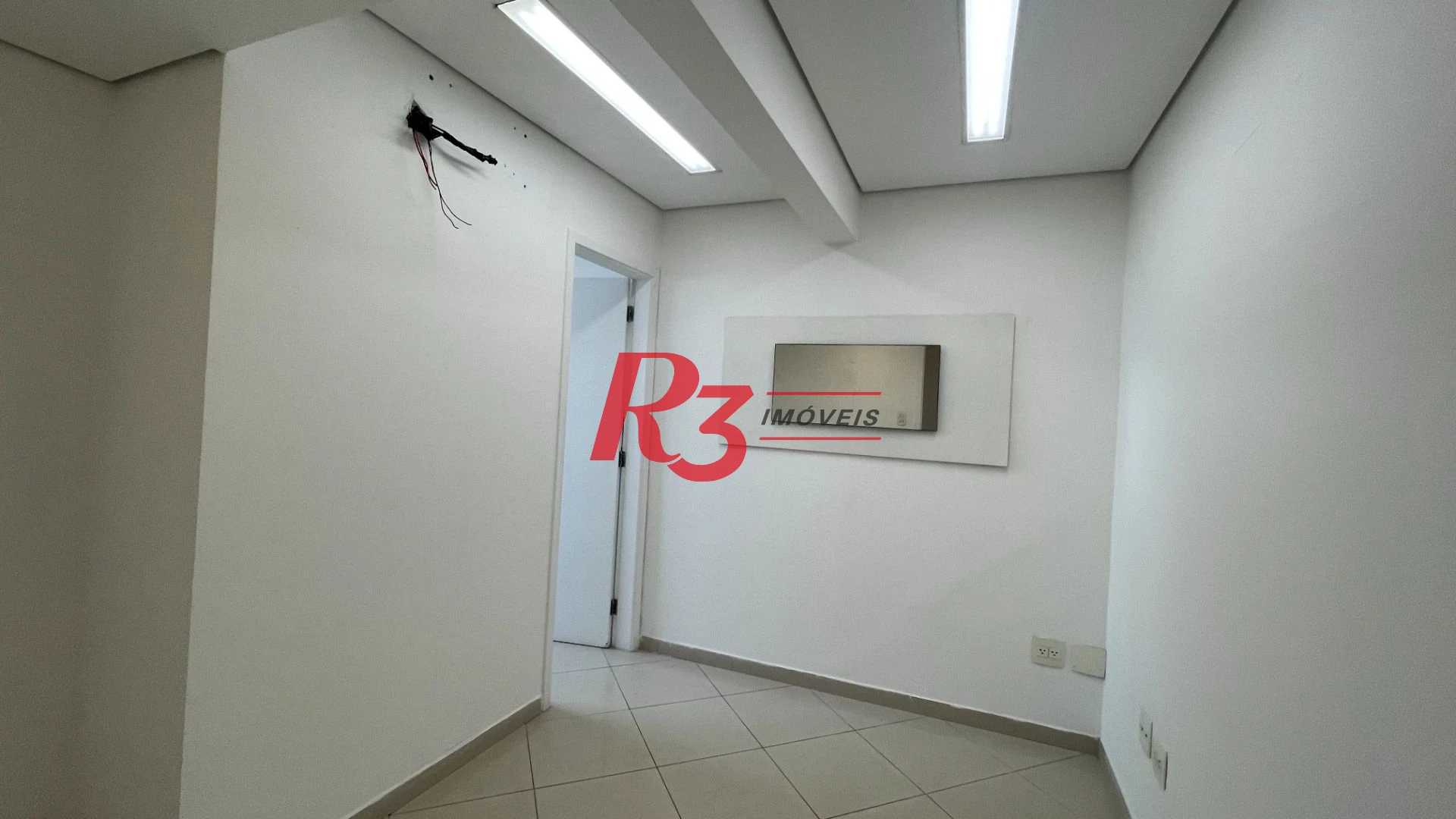 Conjunto para alugar, 118 m² por R$ 2.500,02/mês - Centro - Santos/SP