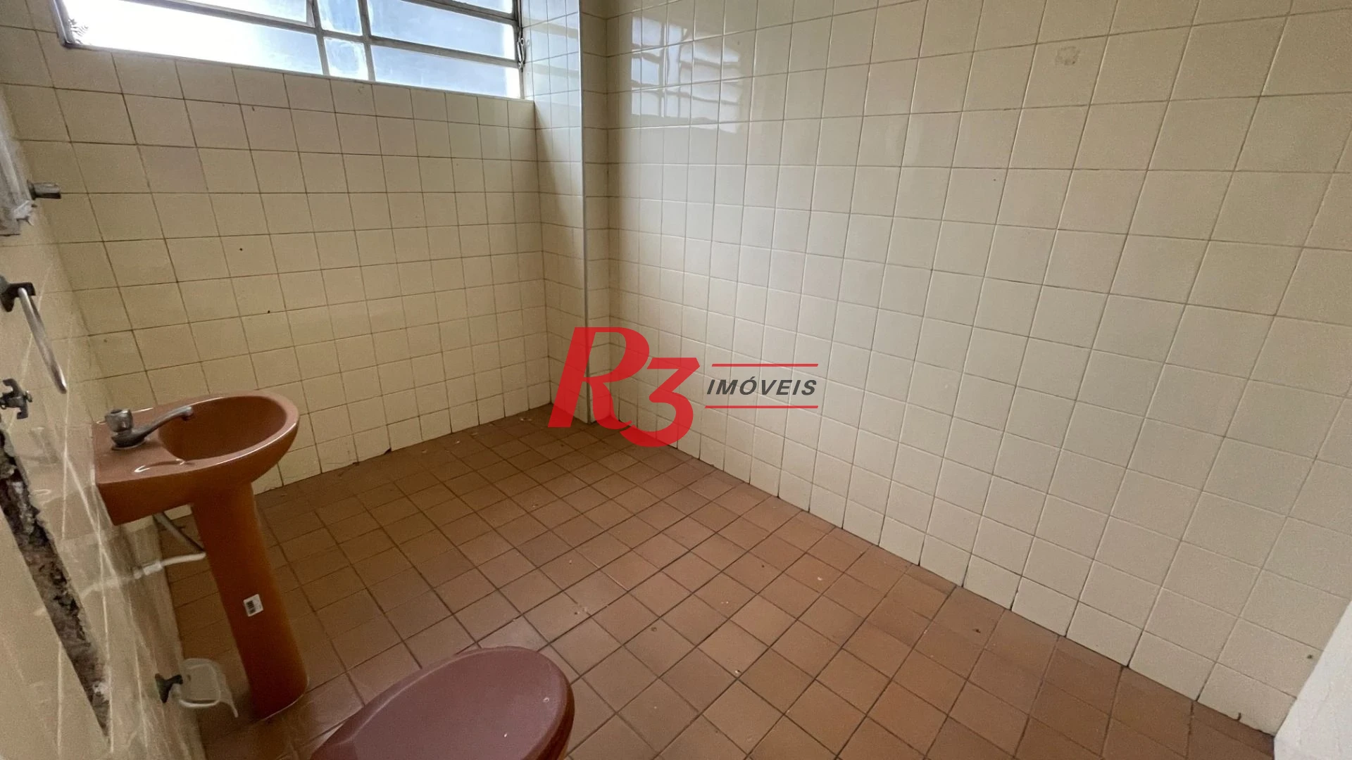 Conjunto para alugar, 118 m² por R$ 2.500,02/mês - Centro - Santos/SP