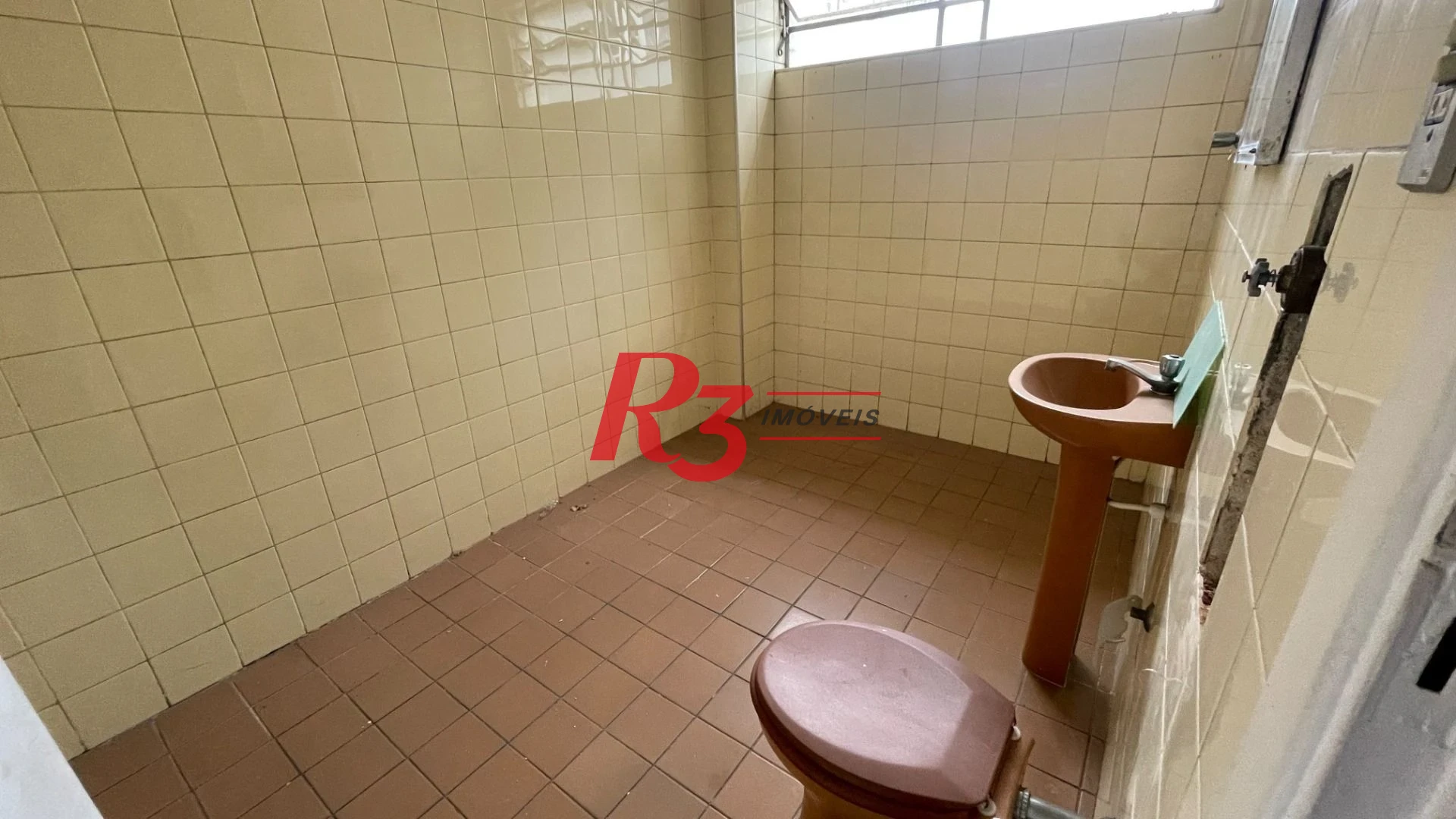 Conjunto para alugar, 118 m² por R$ 2.500,02/mês - Centro - Santos/SP