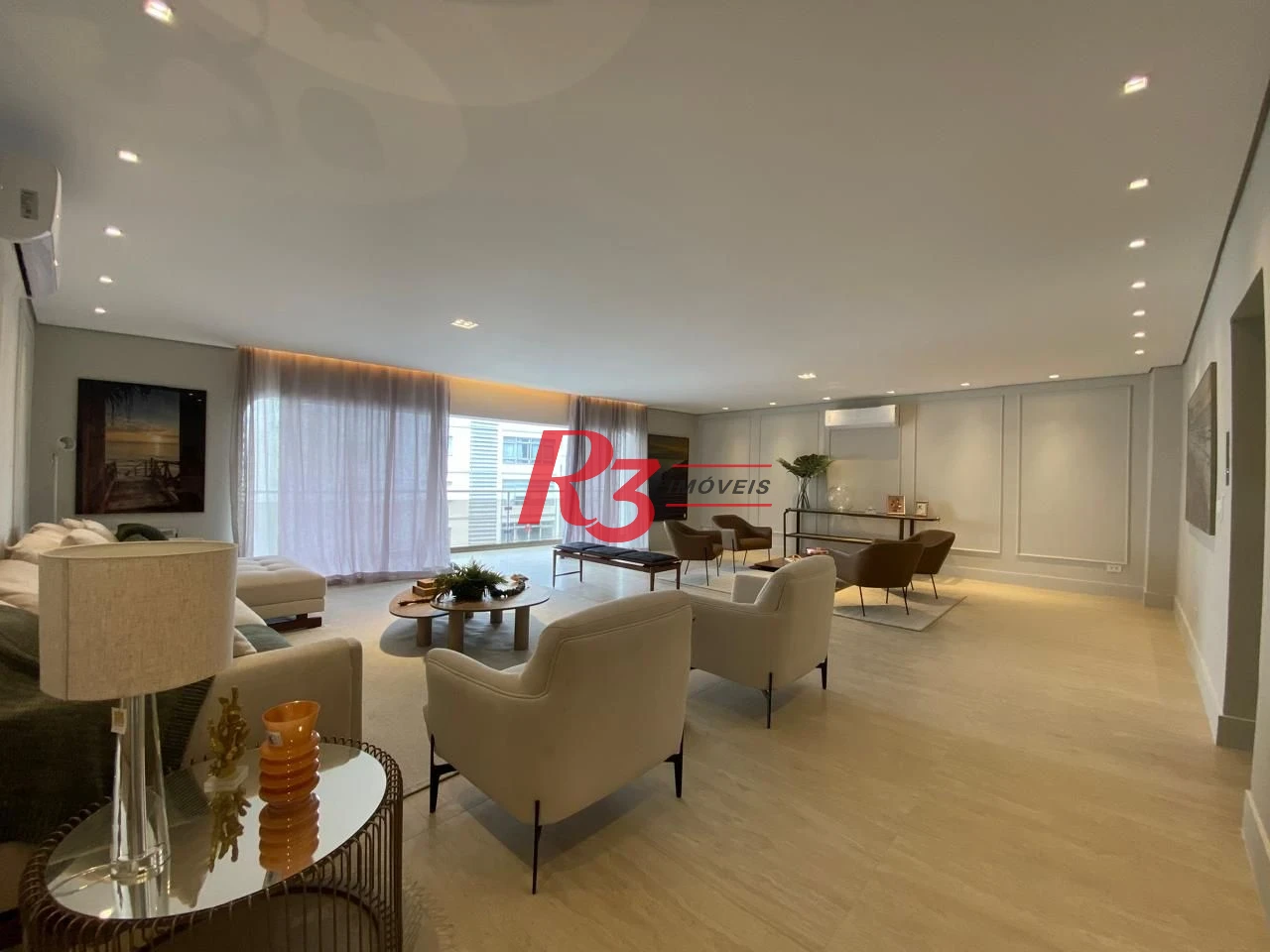 Apartamento com 4 Quartos à venda, 257 m² por R$ 3.130.000 - Gonzaga - Santos/SP