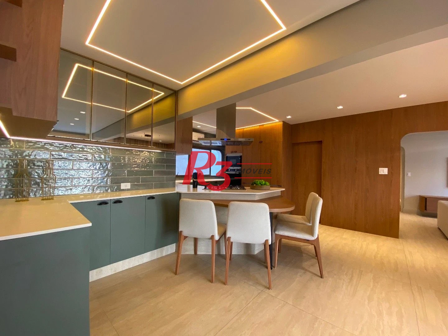 Apartamento com 4 Quartos à venda, 257 m² por R$ 3.130.000 - Gonzaga - Santos/SP