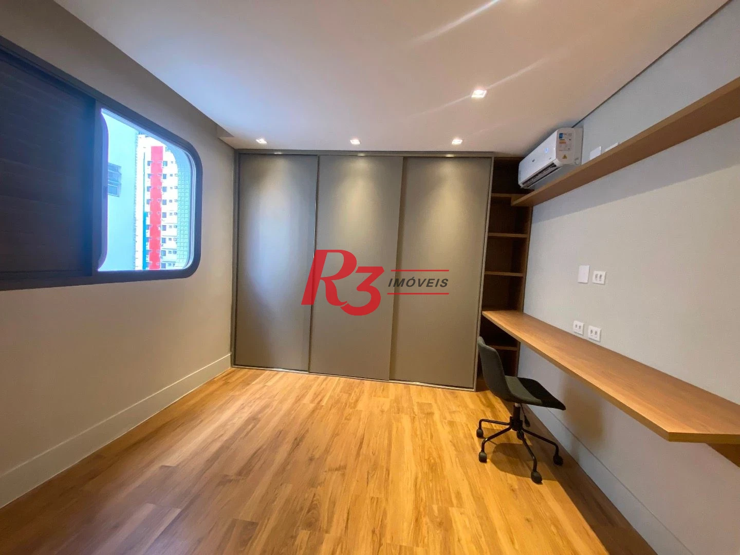 Apartamento com 4 Quartos à venda, 257 m² por R$ 3.130.000 - Gonzaga - Santos/SP