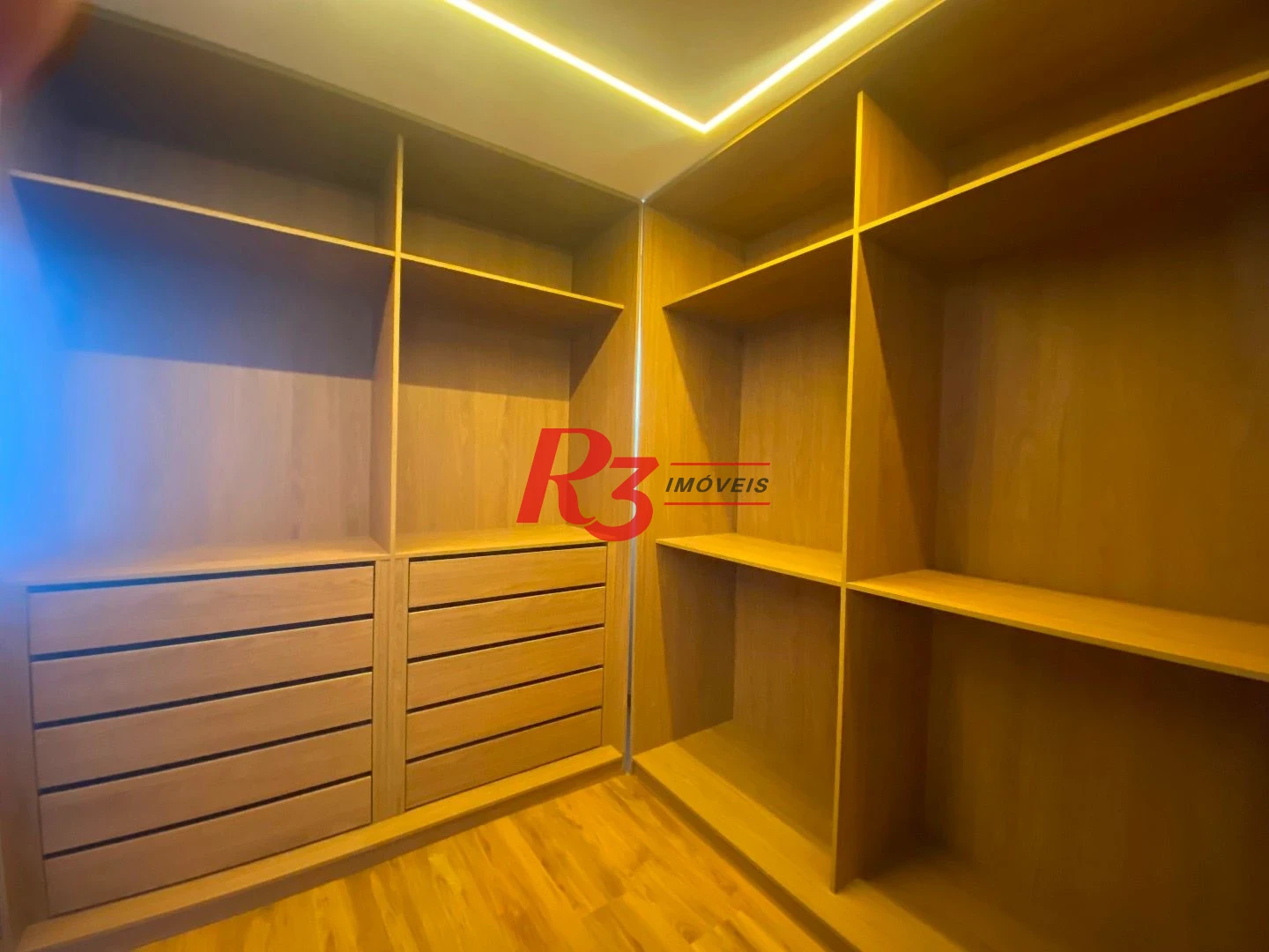 Apartamento com 4 Quartos à venda, 257 m² por R$ 3.130.000 - Gonzaga - Santos/SP