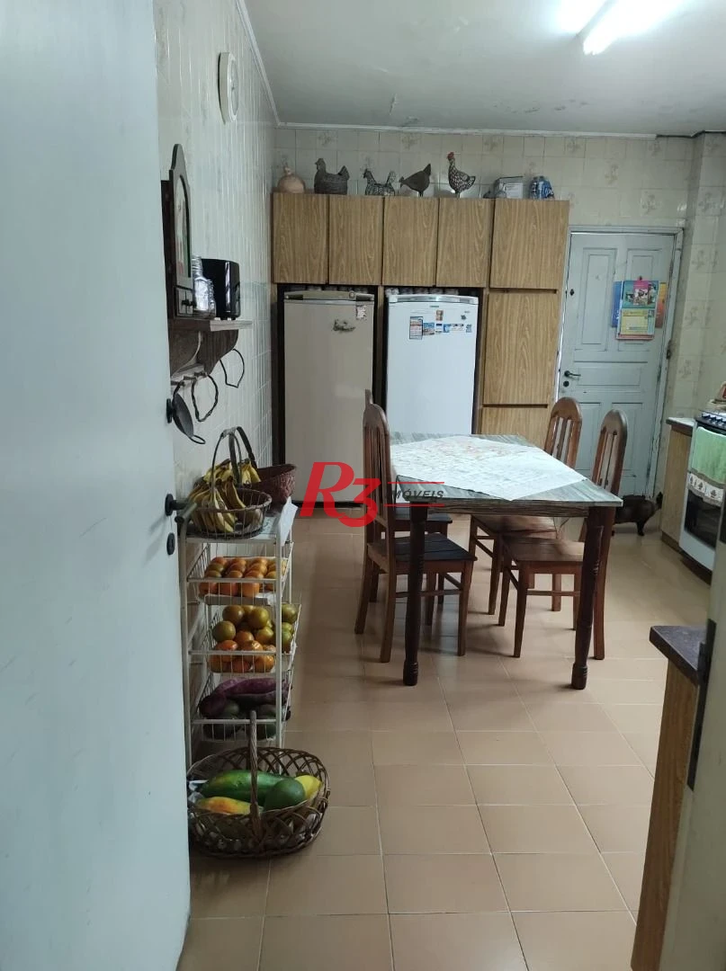 Sobrado à venda, 202 m² por R$ 720.000,00 - Vila Valença - São Vicente/SP