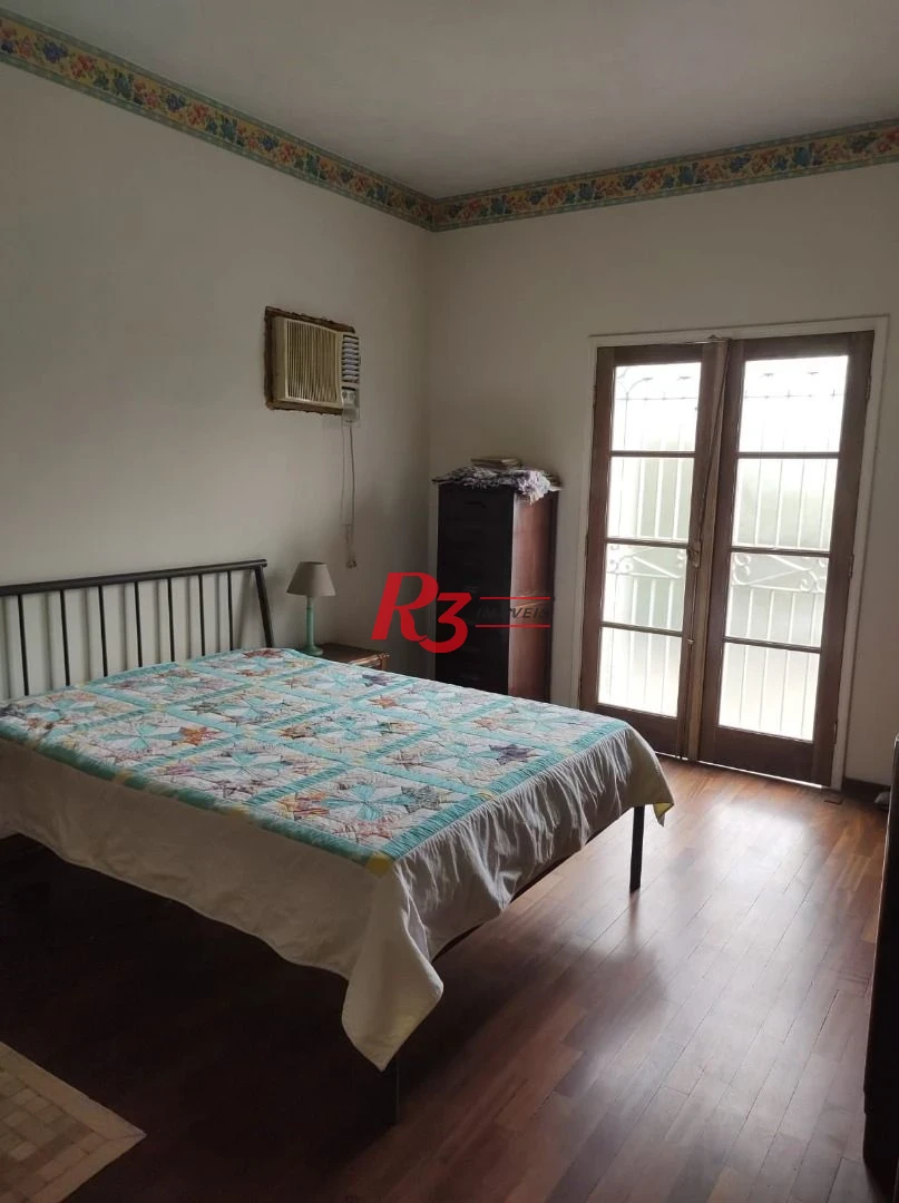 Sobrado à venda, 202 m² por R$ 720.000,00 - Vila Valença - São Vicente/SP