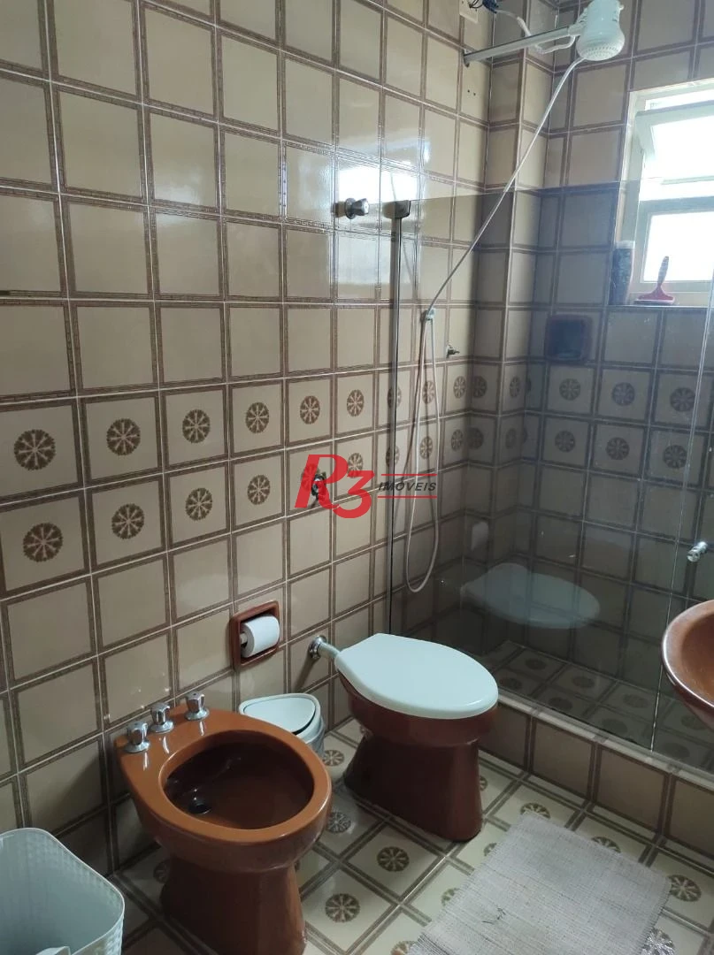 Sobrado à venda, 202 m² por R$ 720.000,00 - Vila Valença - São Vicente/SP