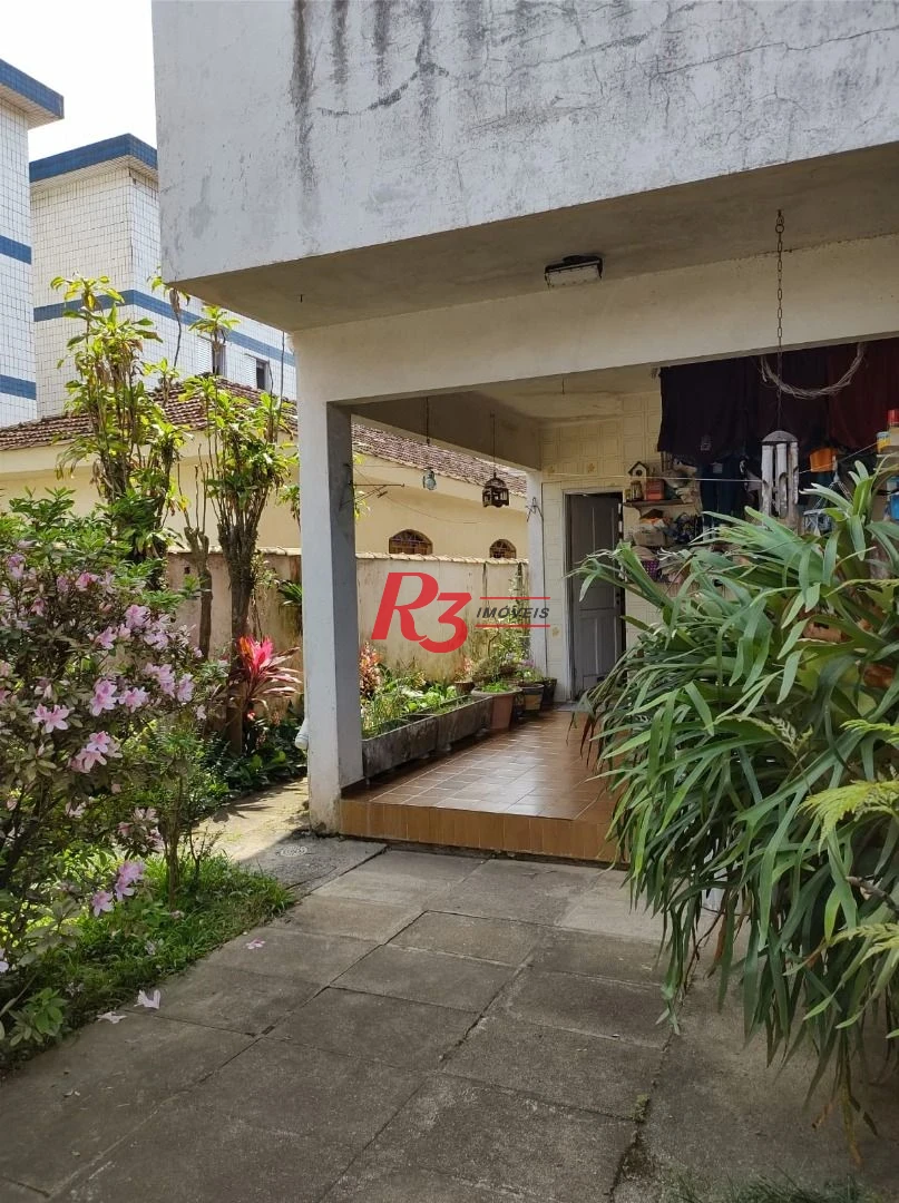Sobrado à venda, 202 m² por R$ 720.000,00 - Vila Valença - São Vicente/SP
