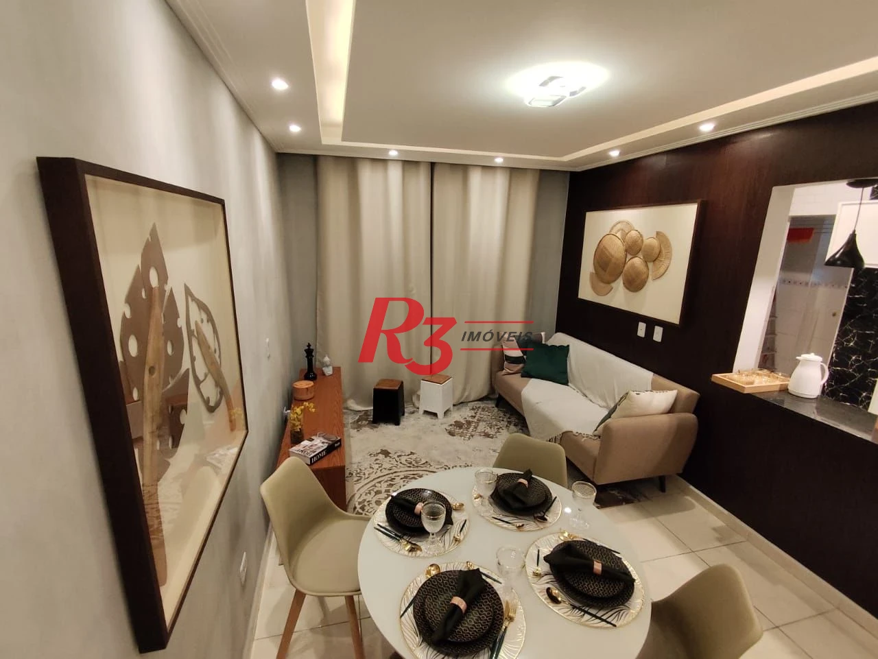 Apartamento com 2 dormitórios à venda, 60 m² por R$ 350.000,00 - Vila Voturuá - São Vicente/SP