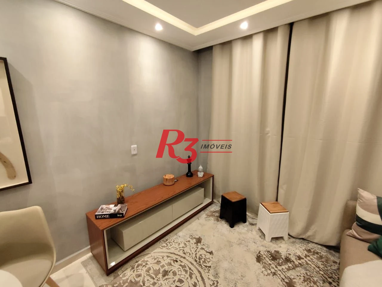 Apartamento com 2 dormitórios à venda, 60 m² por R$ 350.000,00 - Vila Voturuá - São Vicente/SP