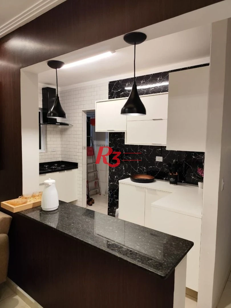 Apartamento com 2 dormitórios à venda, 60 m² por R$ 350.000,00 - Vila Voturuá - São Vicente/SP