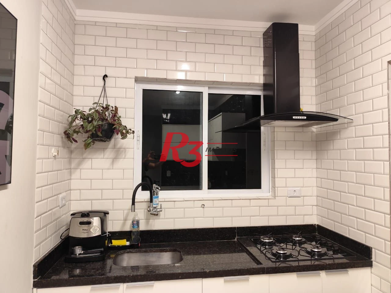 Apartamento com 2 dormitórios à venda, 60 m² por R$ 350.000,00 - Vila Voturuá - São Vicente/SP