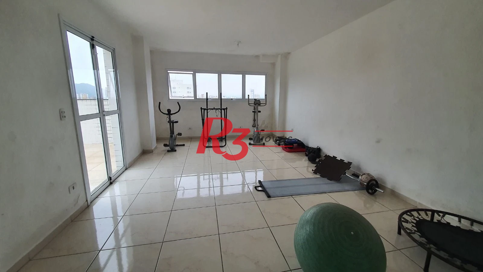 Apartamento com 2 dormitórios à venda, 60 m² por R$ 350.000,00 - Vila Voturuá - São Vicente/SP