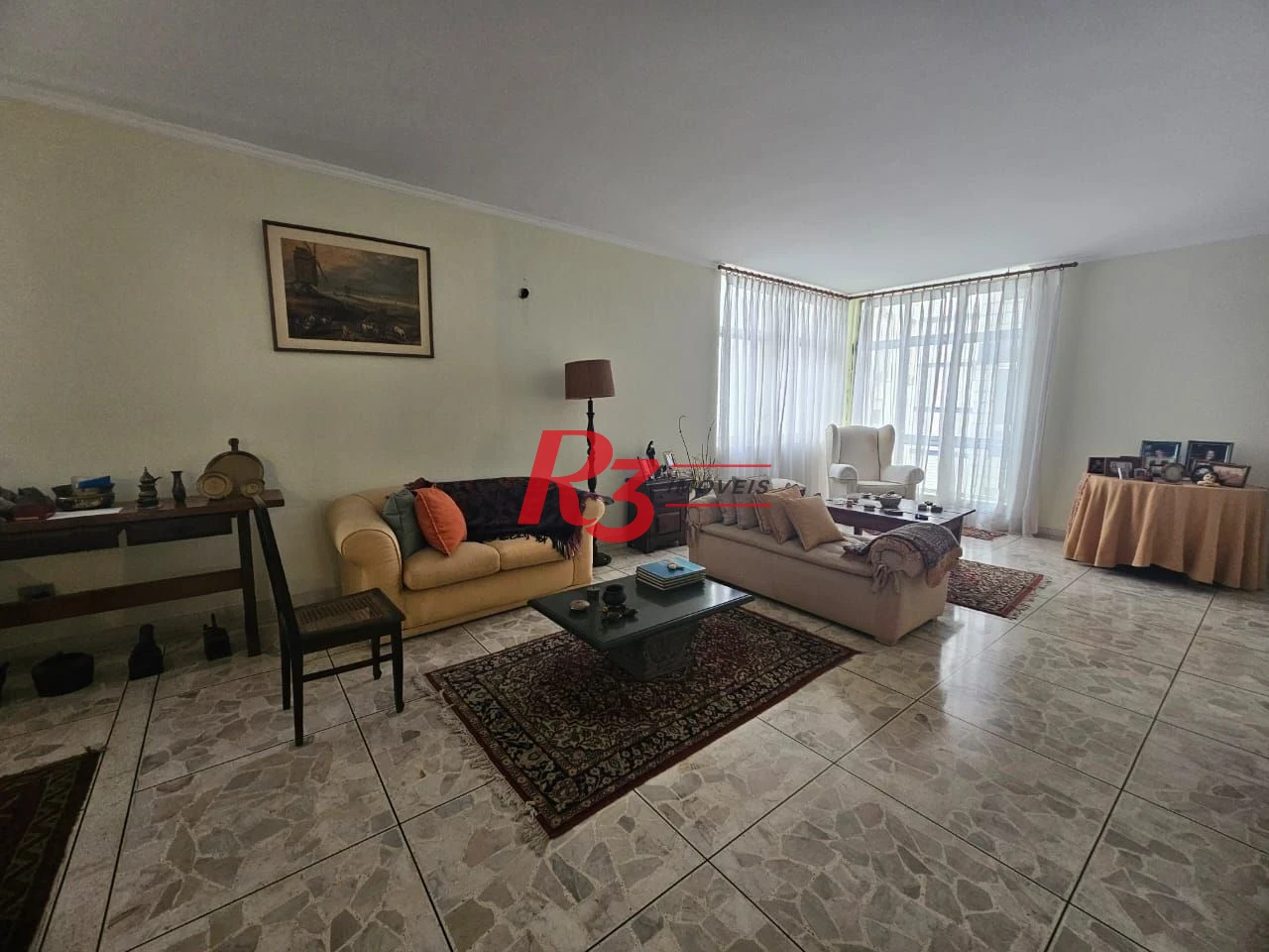 Apartamento á venda 3 quartos 190M² Mobiliado 1Vg na Praia do Gonzaga.