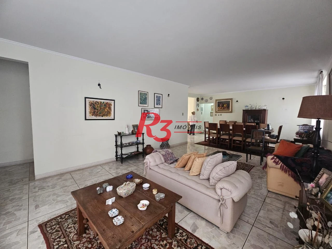 Apartamento á venda 3 quartos 190M² Mobiliado 1Vg na Praia do Gonzaga.
