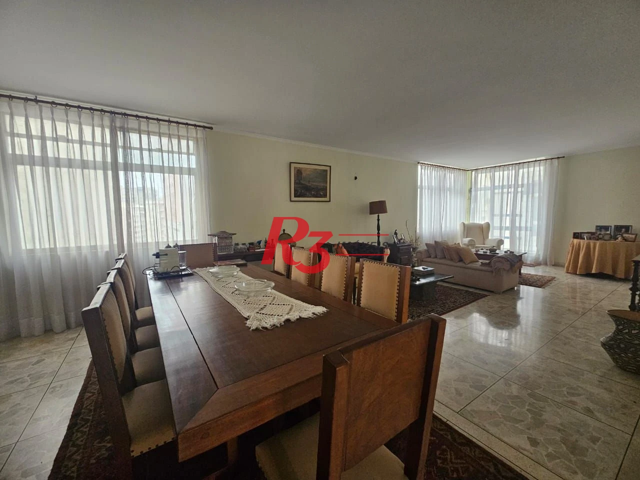Apartamento á venda 3 quartos 190M² Mobiliado 1Vg na Praia do Gonzaga.