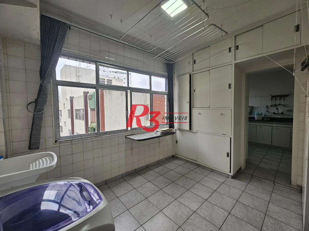 Apartamento á venda 3 quartos 190M² Mobiliado 1Vg na Praia do Gonzaga.
