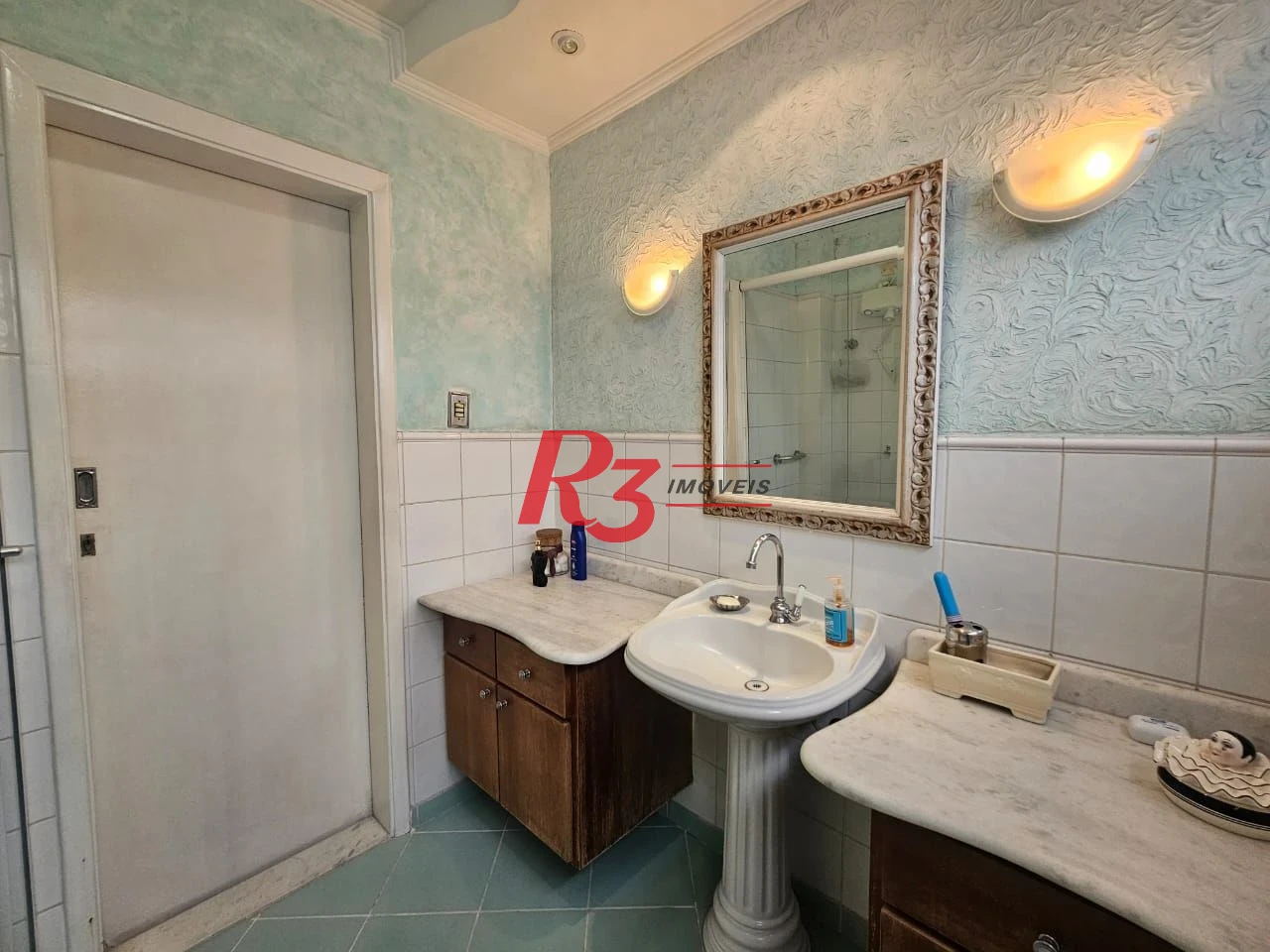 Apartamento á venda 3 quartos 190M² Mobiliado 1Vg na Praia do Gonzaga.
