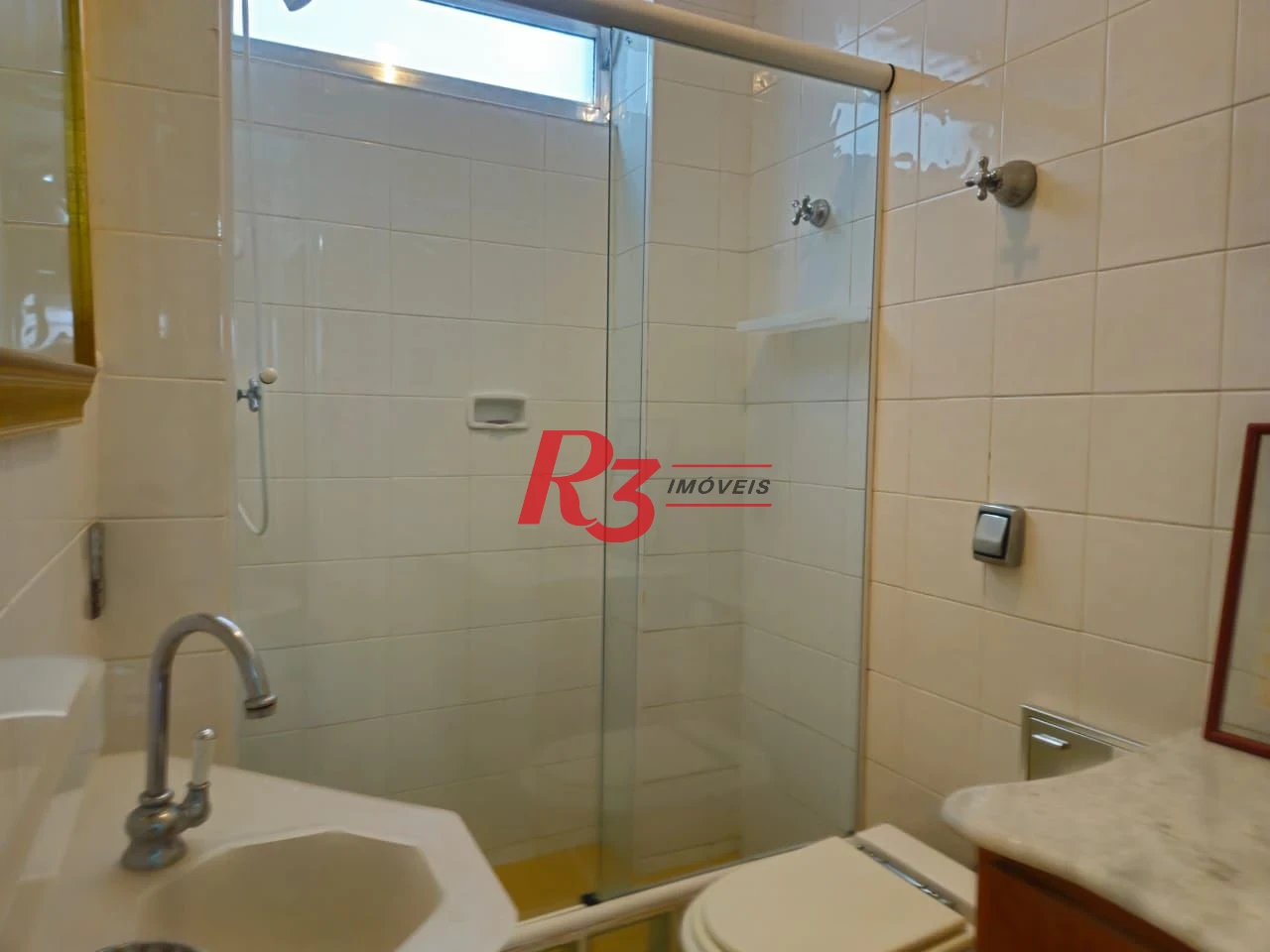 Apartamento á venda 3 quartos 190M² Mobiliado 1Vg na Praia do Gonzaga.