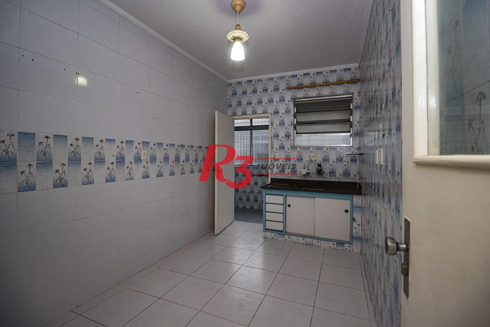 Apartamento com 2 dormitórios à venda, 78 m² por R$ 469.000,00 - Boqueirão - Santos/SP