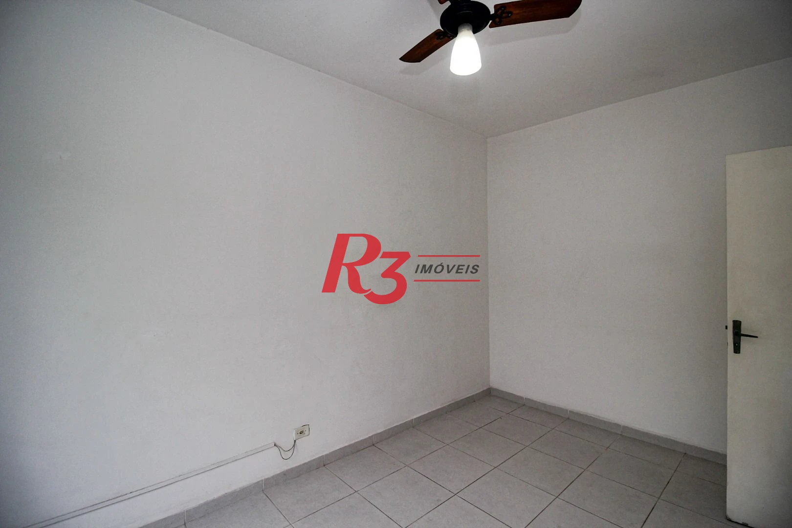 Apartamento com 2 dormitórios à venda, 78 m² por R$ 469.000,00 - Boqueirão - Santos/SP