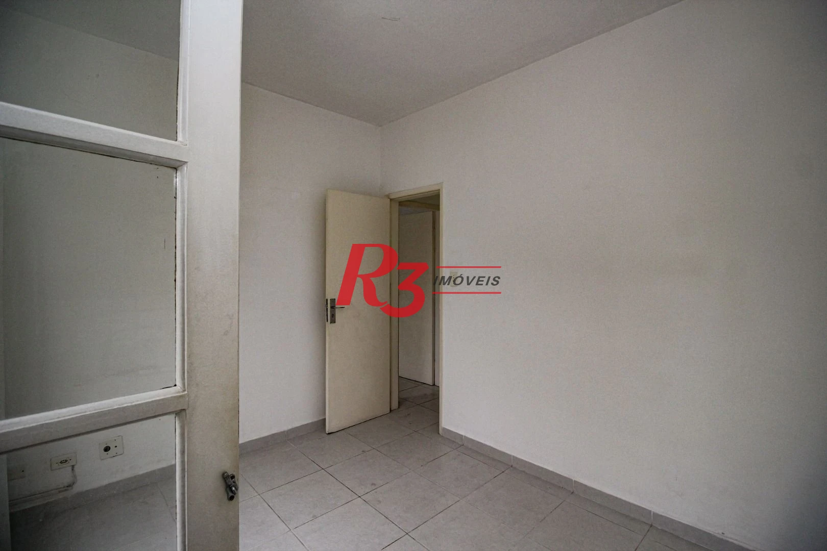 Apartamento com 2 dormitórios à venda, 78 m² por R$ 469.000,00 - Boqueirão - Santos/SP