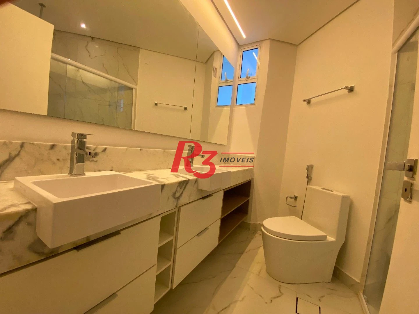 Apartamento com 3 Quartos à venda, 134 m² por R$ 790.000 - Gonzaga - Santos/SP