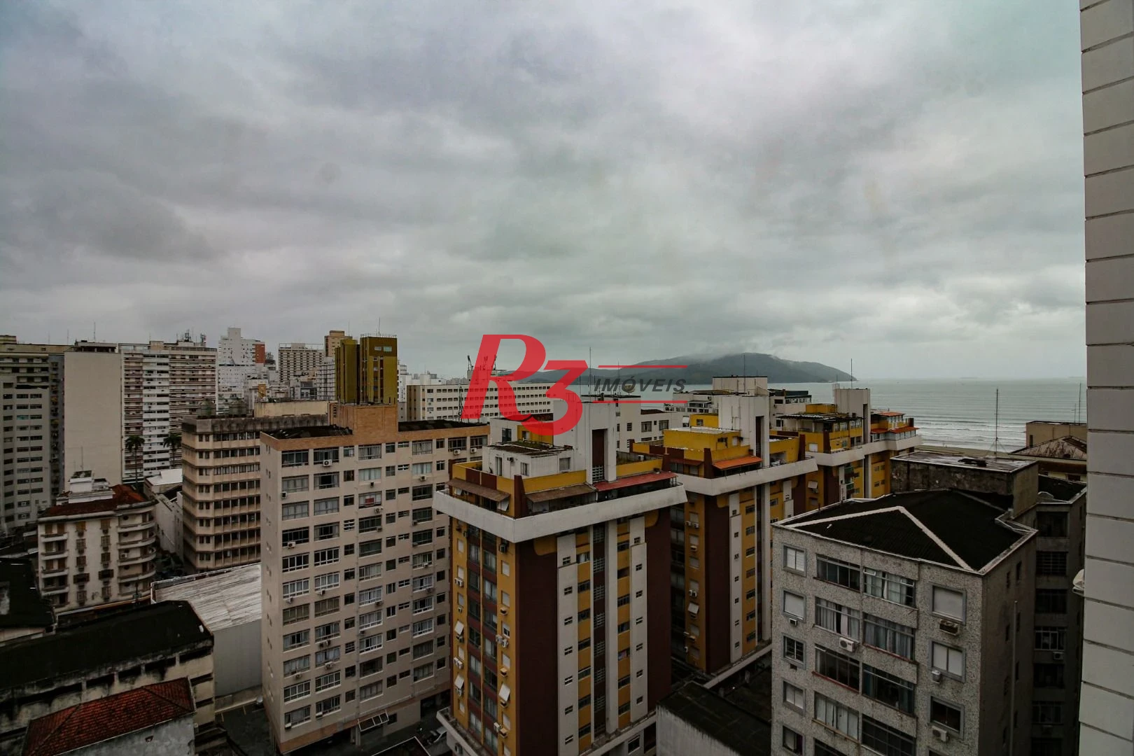 Apartamento com 2 dormitórios à venda, 80 m² por R$ 750.000,00 - Gonzaga - Santos/SP