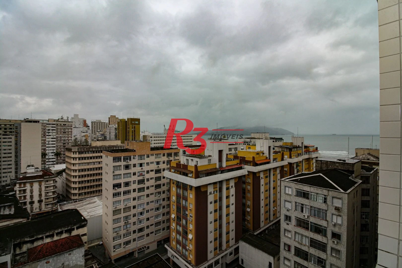 Apartamento com 2 dormitórios à venda, 80 m² por R$ 750.000,00 - Gonzaga - Santos/SP