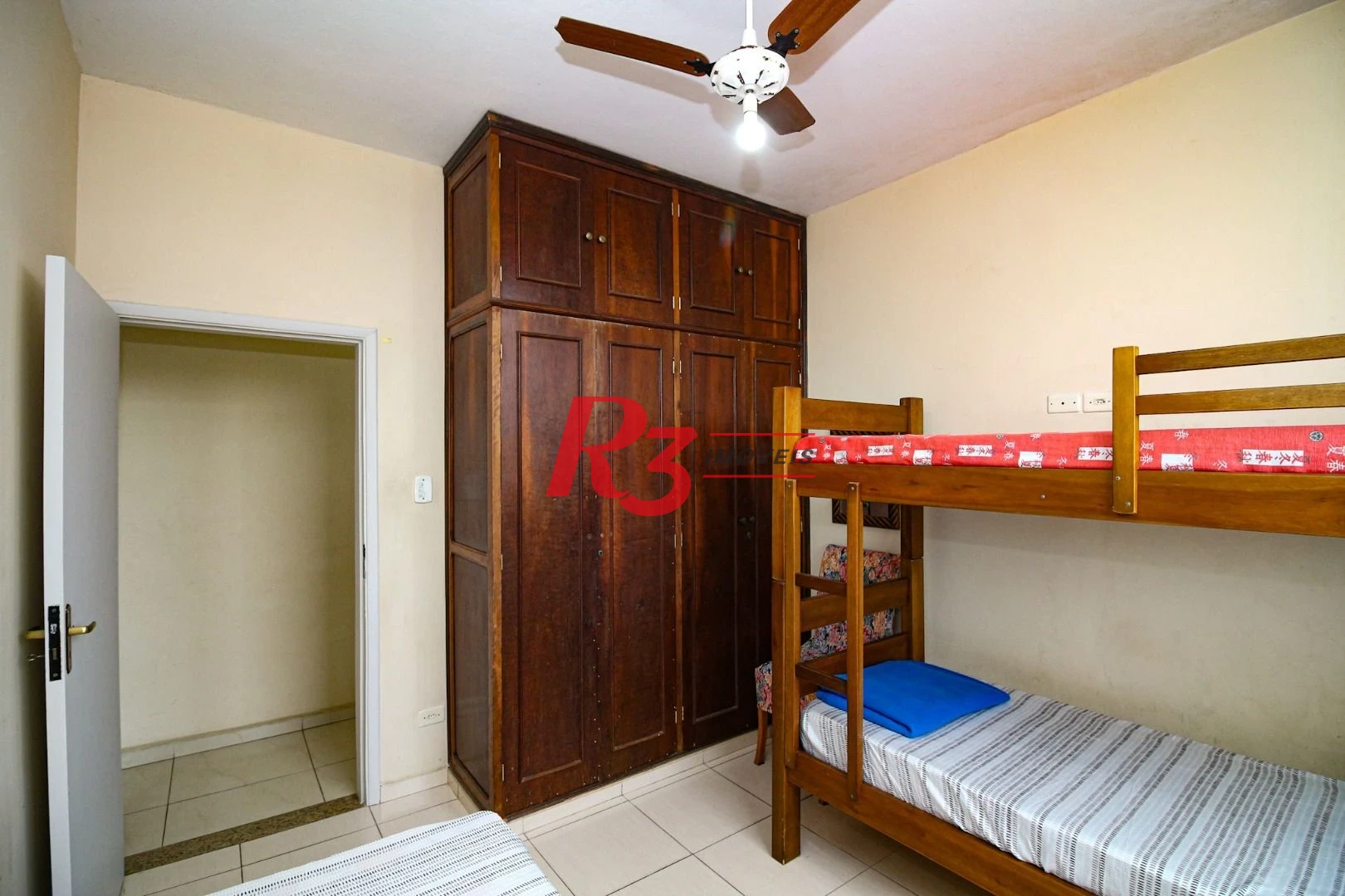 Apartamento com 2 dormitórios à venda, 80 m² por R$ 750.000,00 - Gonzaga - Santos/SP