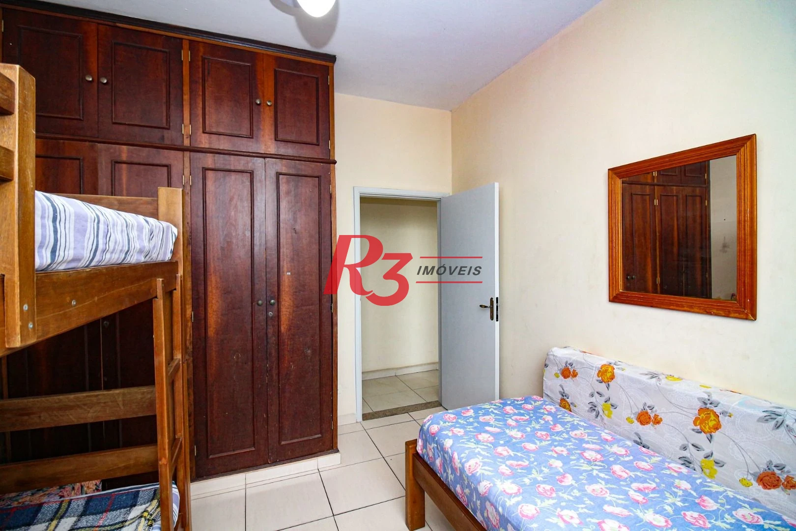 Apartamento com 2 dormitórios à venda, 80 m² por R$ 750.000,00 - Gonzaga - Santos/SP