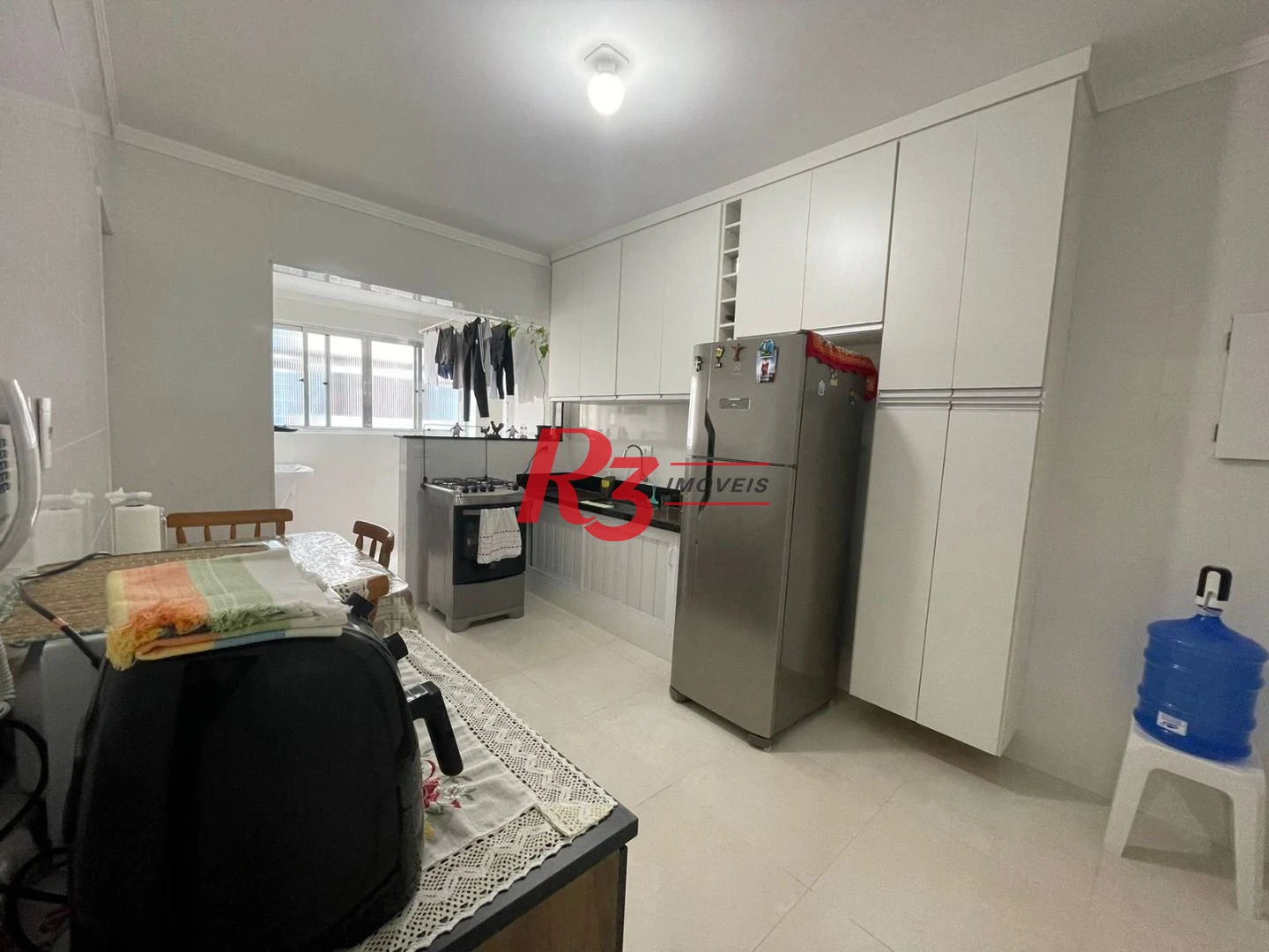 Apartamento á venda 2 quartos  Dependência Completa  1vg  quadra da Praia da Pompéia.