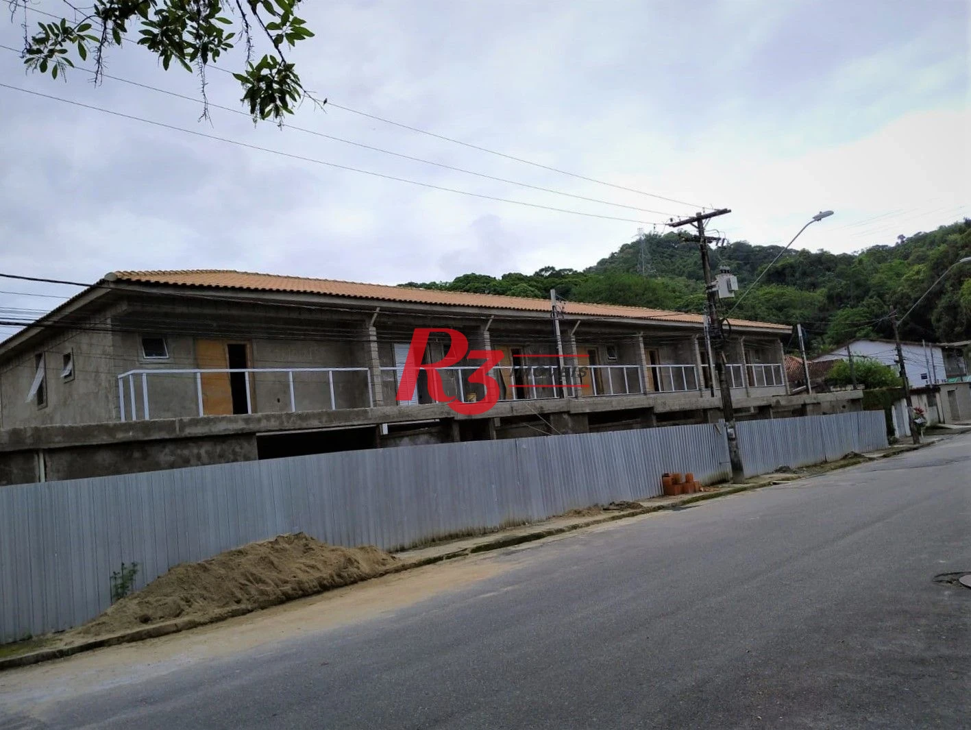 Sobrado à venda, 86 m² por R$ 683.000,00 - Parque da Montanha - Santos/SP