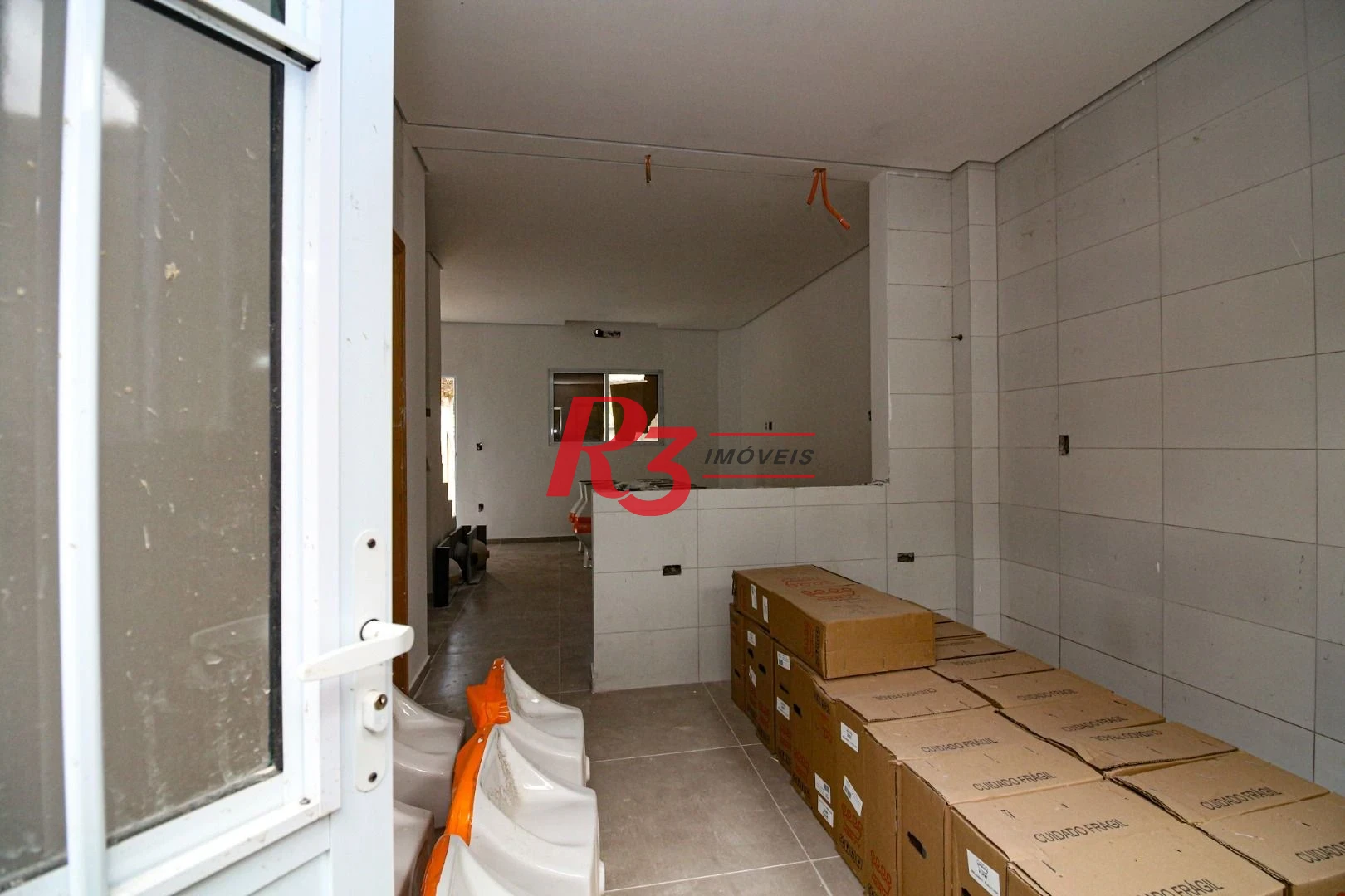 Sobrado à venda, 84 m² por R$ 666.000,00 - Parque da Montanha - Santos/SP