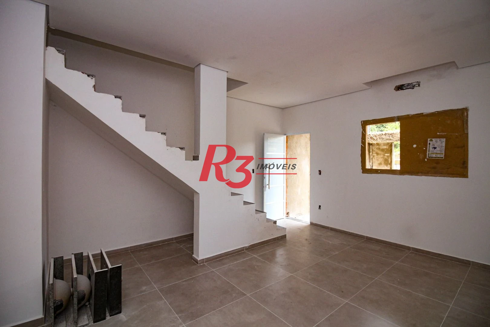 Sobrado à venda, 85 m² por R$ 680.000,00 - Parque da Montanha - Santos/SP