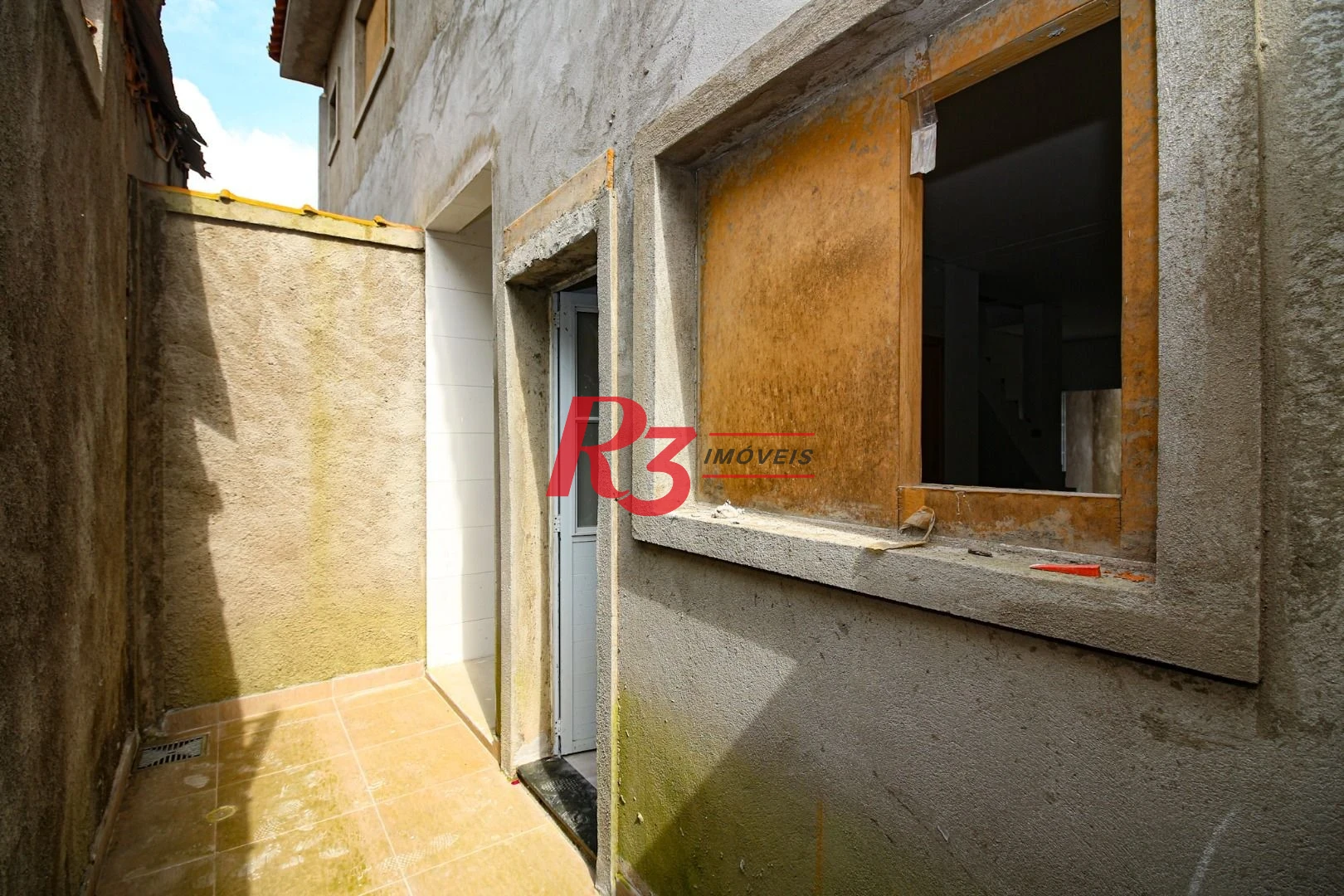 Sobrado à venda, 85 m² por R$ 680.000,00 - Parque da Montanha - Santos/SP