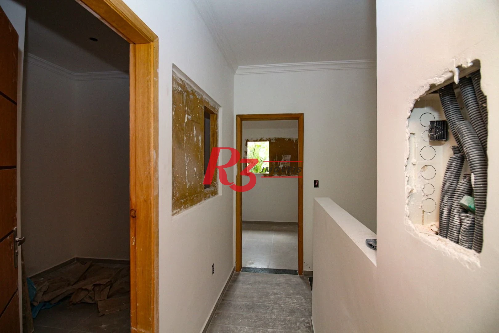 Sobrado à venda, 85 m² por R$ 680.000,00 - Parque da Montanha - Santos/SP