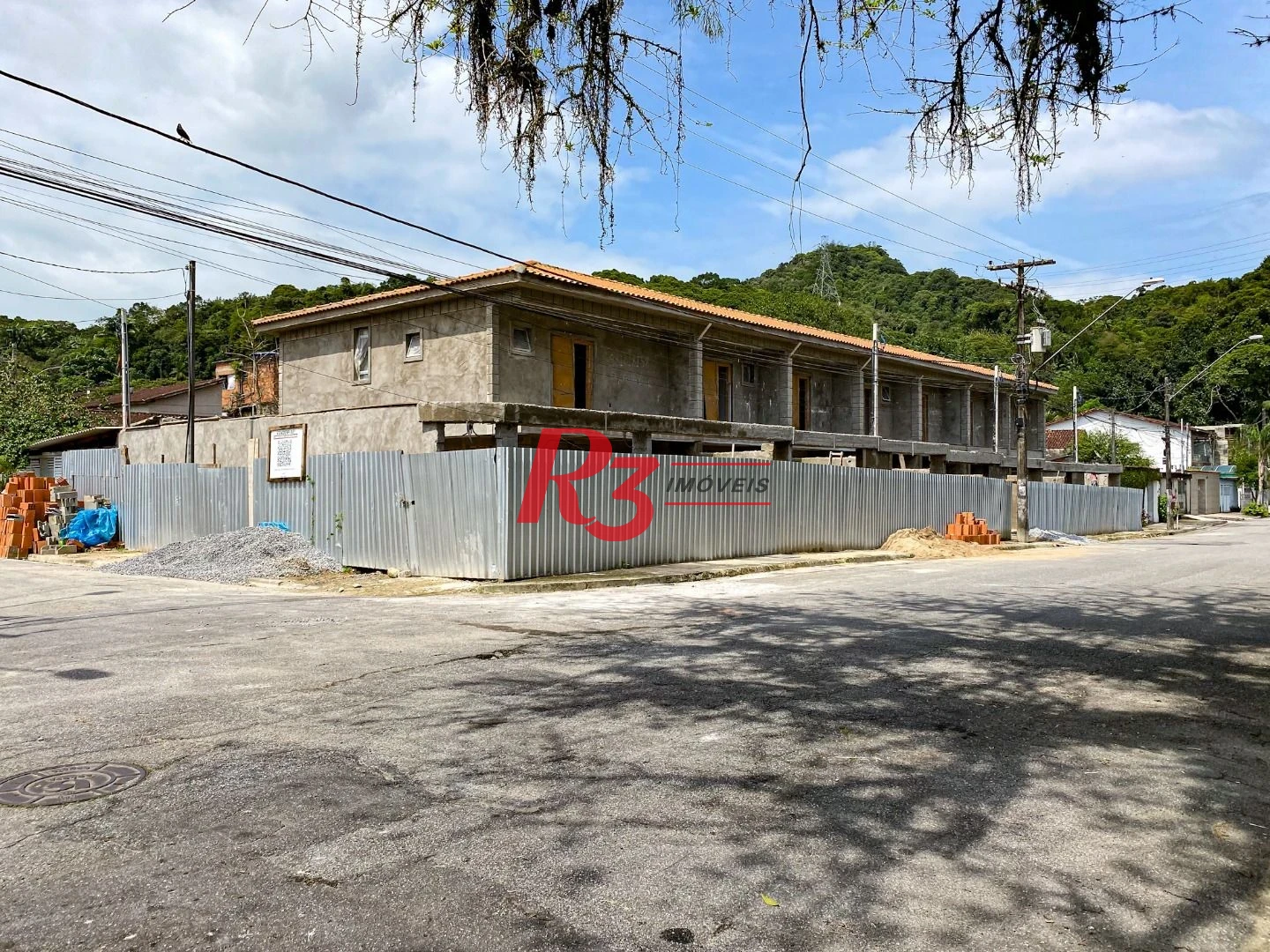 Sobrado à venda, 85 m² por R$ 680.000,00 - Parque da Montanha - Santos/SP