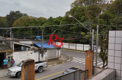 Excelente casa com 2 dormitórios, sendo um suíte