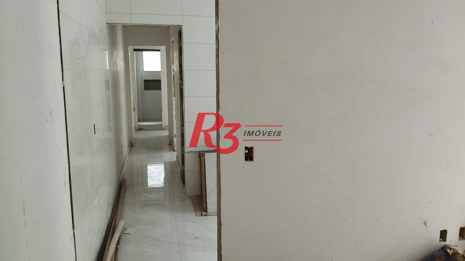 Excelente casa com 2 dormitórios, sendo um suíte