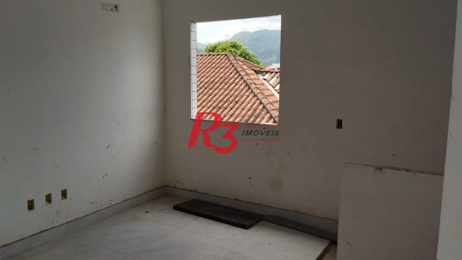 Casa com 2 dormitórios à venda, 74 m² por R$ 450.000,00 - Santa Maria - Santos/SP