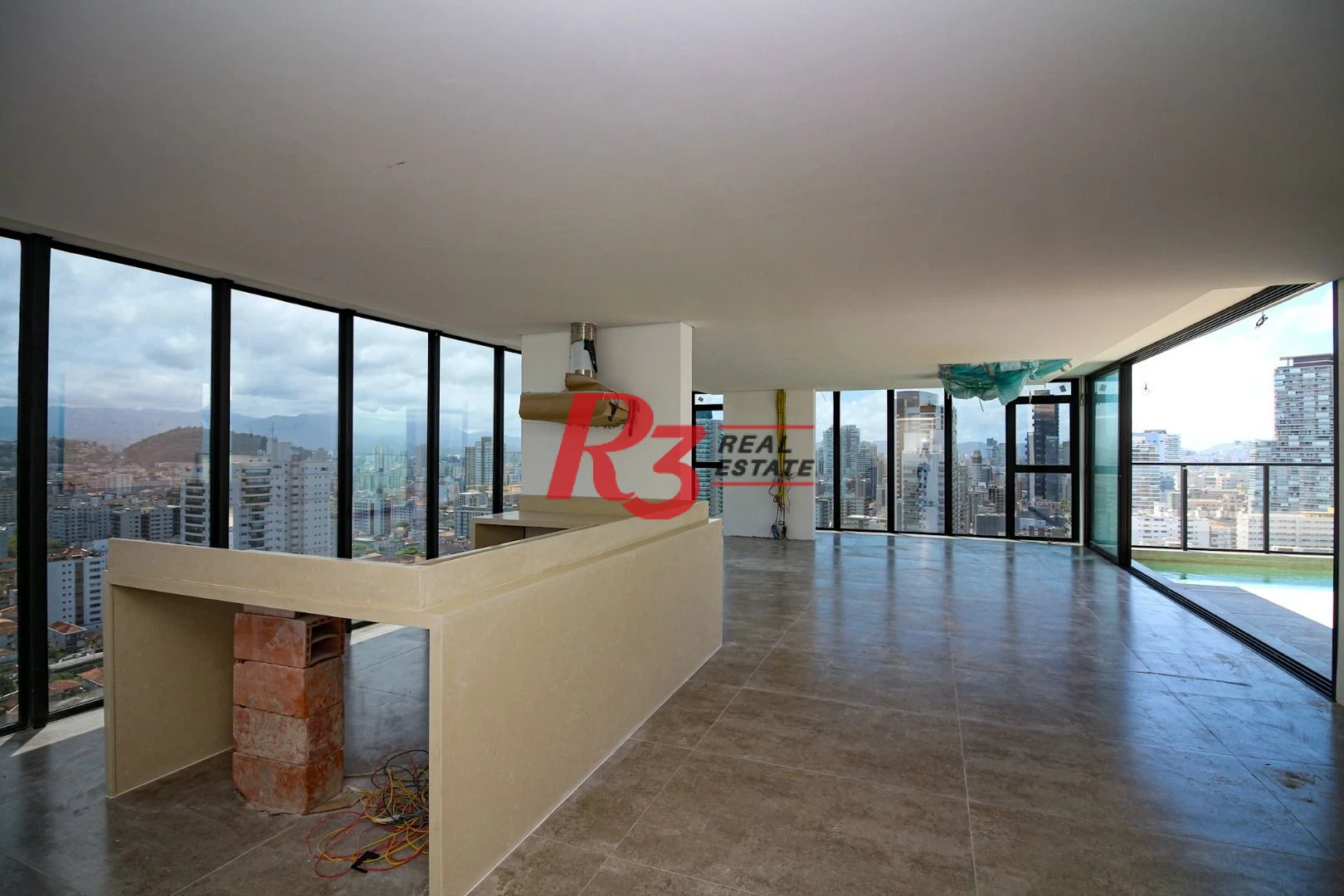 Cobertura com 4 suítes à venda, 320 m² por R$ 5.500.000 - José Menino - Santos/SP