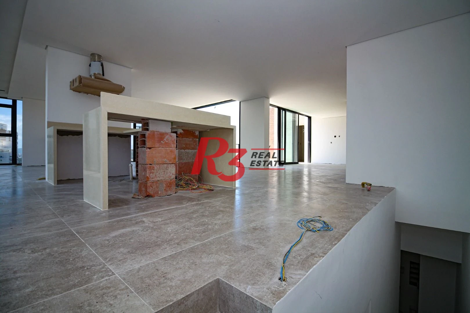 Cobertura com 4 suítes à venda, 320 m² por R$ 5.500.000 - José Menino - Santos/SP