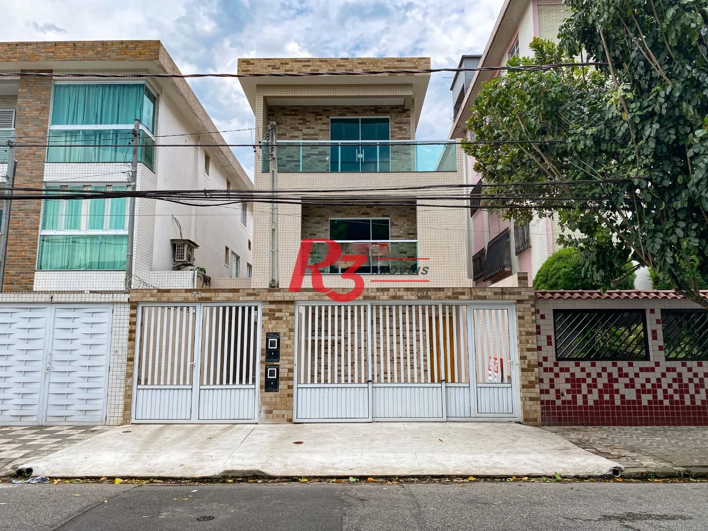 Casa com 3 dormitórios à venda, 240 m² por R$ 1.700.000,00 - Boqueirão - Santos/SP