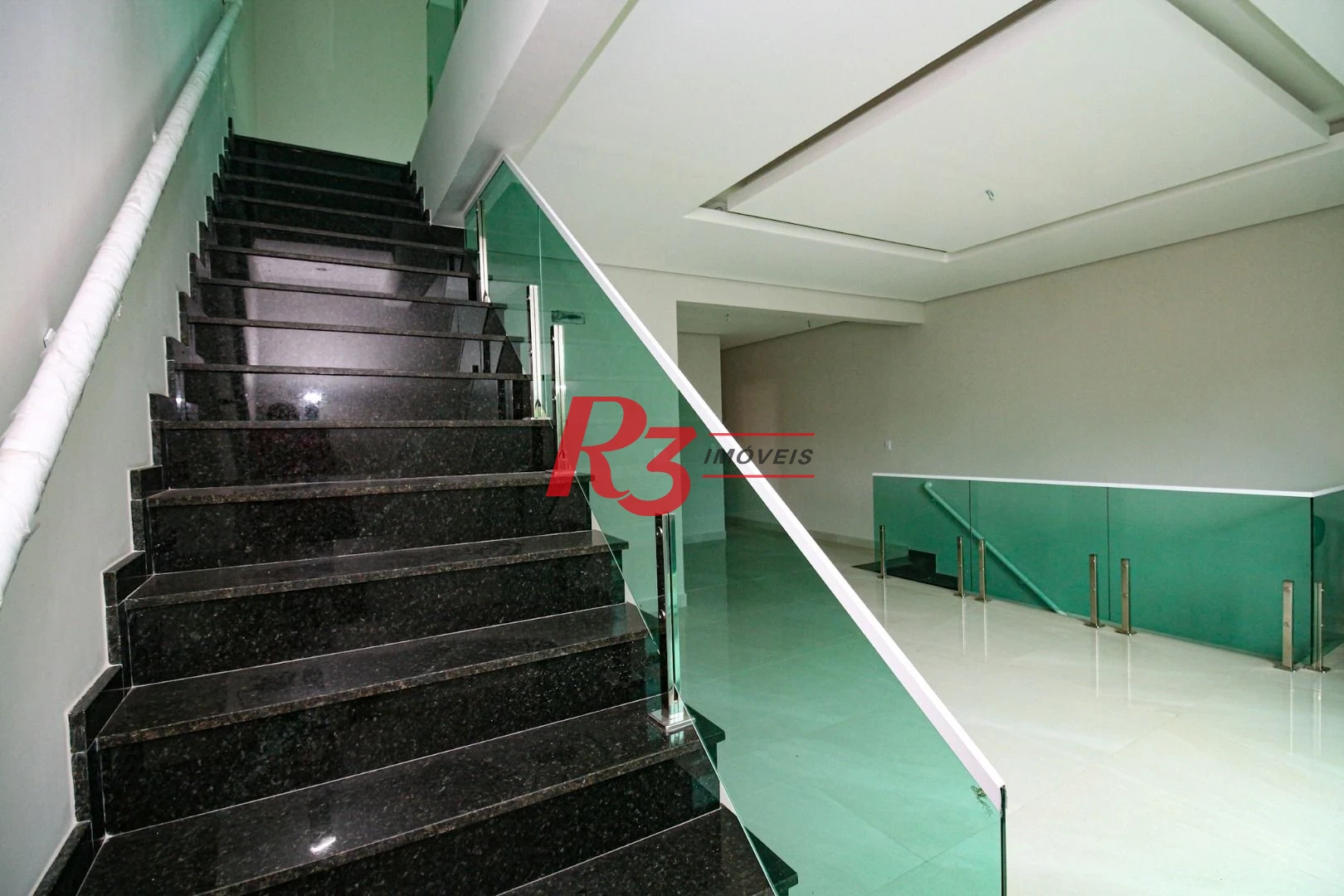Casa com 3 dormitórios à venda, 240 m² por R$ 1.700.000,00 - Boqueirão - Santos/SP