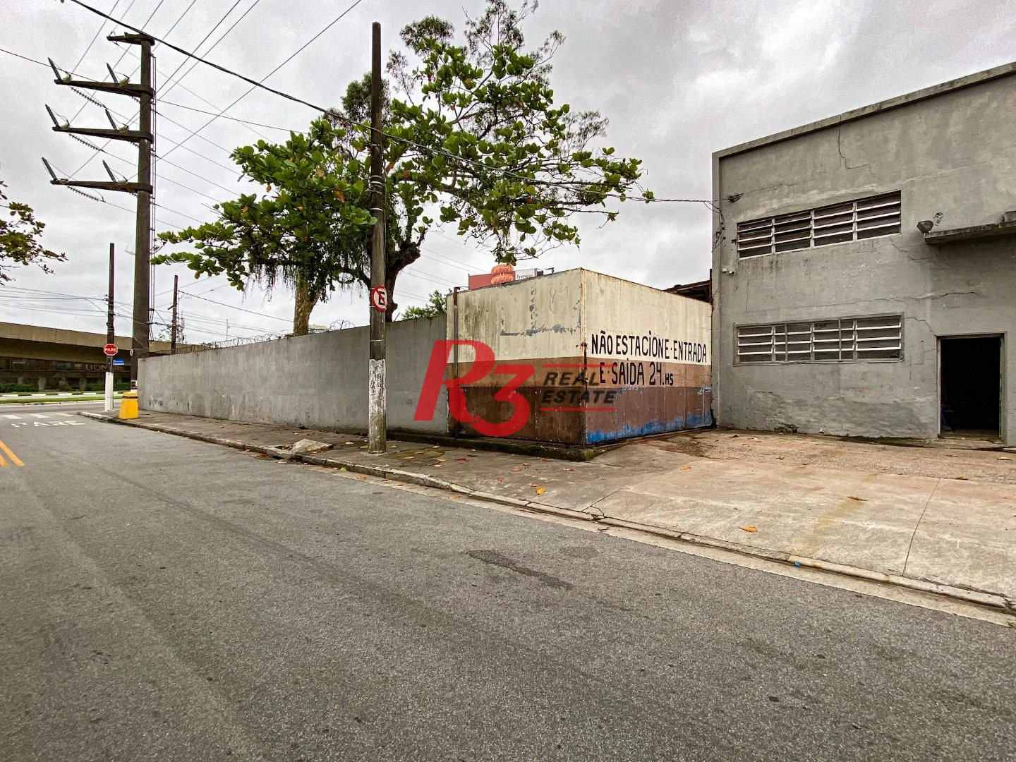 Galpão, 1089 m² - venda por R$ 6.500.000,00 ou aluguel por R$ 30.000,00/mês - Chico de Paula - Santos/SP
