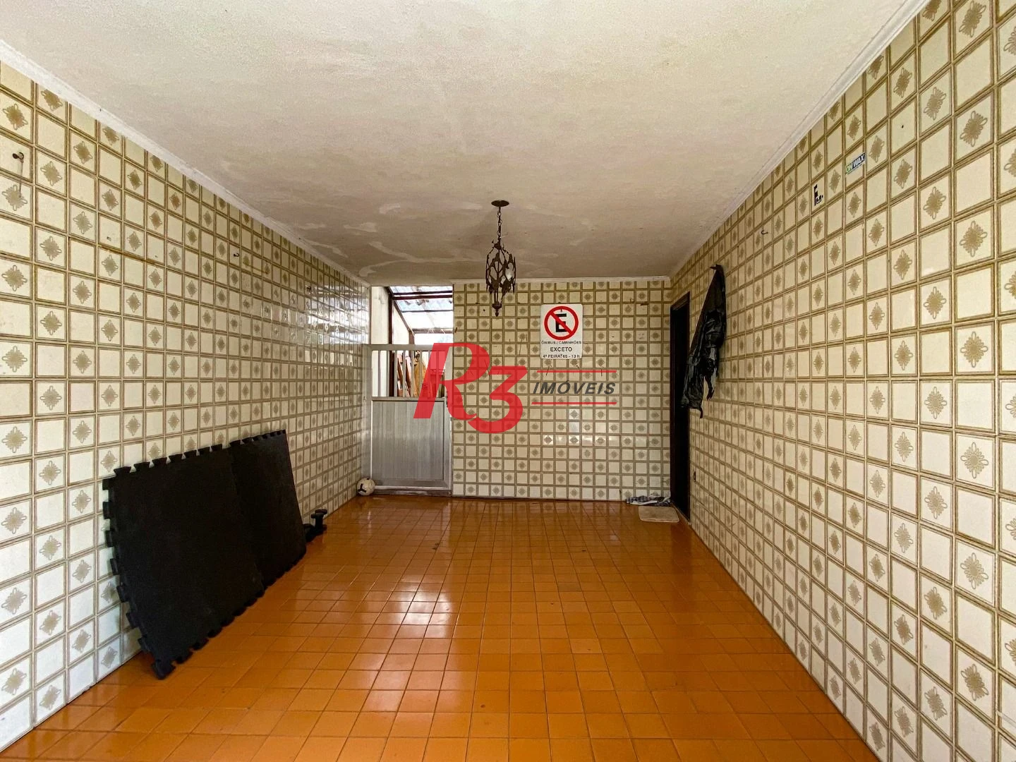 Casa com 4 dormitórios à venda, 175 m² por R$ 1.000.000,00 - Encruzilhada - Santos/SP