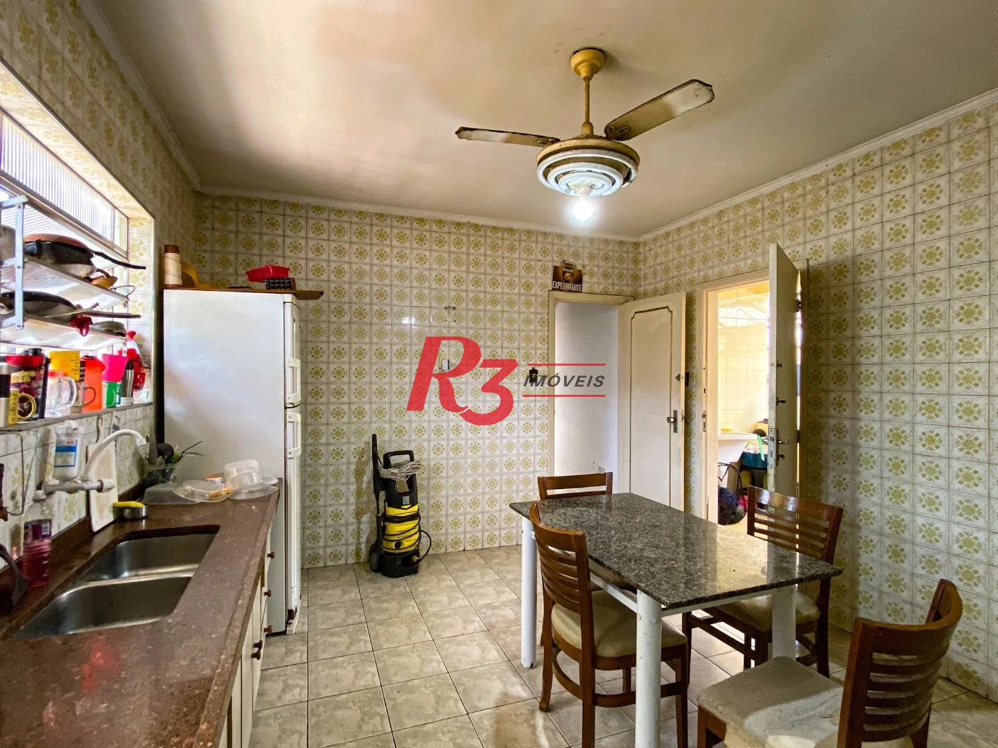 Casa com 4 dormitórios à venda, 175 m² por R$ 1.000.000,00 - Encruzilhada - Santos/SP