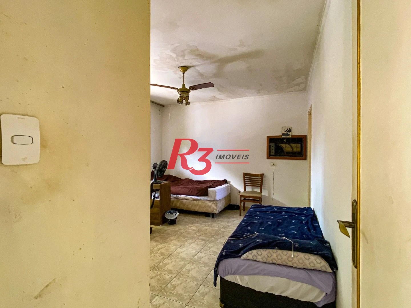 Casa com 4 dormitórios à venda, 175 m² por R$ 1.000.000,00 - Encruzilhada - Santos/SP